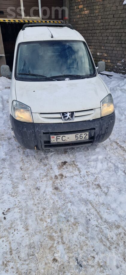 Peugeot Uzņēmums pārdod darba auto Peugot Partner. Tehnisk