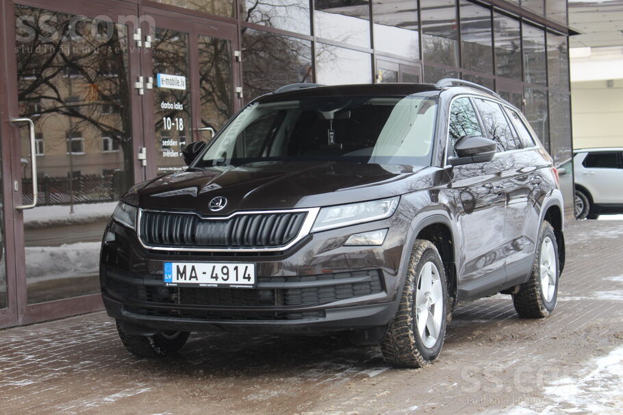 Skoda Ar ļoti mazu nobraukumu, 1. īpašnieka, kopta Skoda