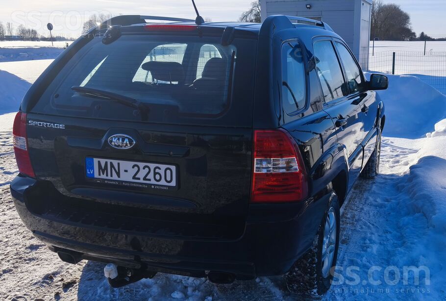 KIA Tirgoju labu apvidus variantu kia sportage ar 4x4 