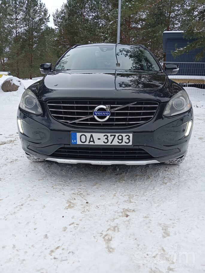 Продаю Вольво хс60 в хорошем состоянии 20 дизель механика, год как из Испани