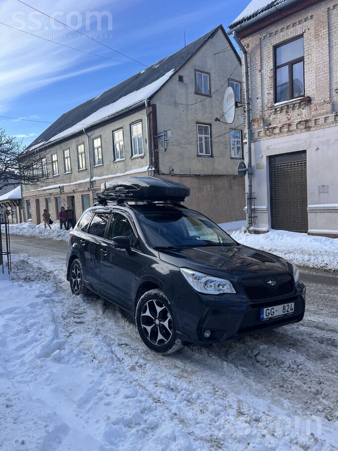 Subaru Pārdod Subaru Forster ar pareizo 177kw 2.0 turbo b