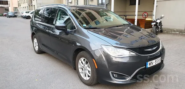Chrysler Pārdodu Chrysler Pacifica 2017 benzīns/gāze, 7 sēd