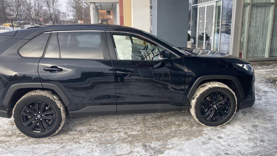 Toyota Pārdodu ļoti labā stāvoklī 2024.gada Toyota Rav4 H