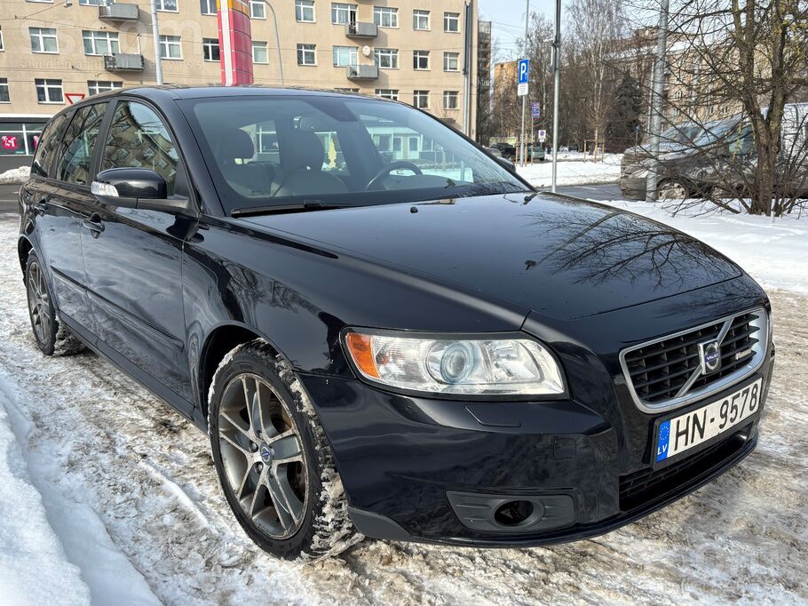 Volvo Pārdod Volvo V50 R-Design, 2.0 dīzelis, 136 Hp, ma