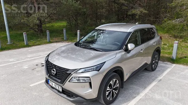 Pārdod īpašnieks – fiziska persona. 
Tiek pārdota praktiski jauna automašīn