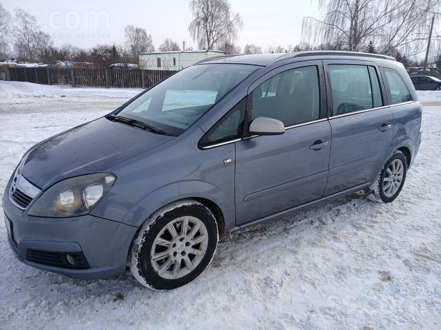 Opel Pardodu Opel Zafira 1.9, 88kw, masina laba texnisk