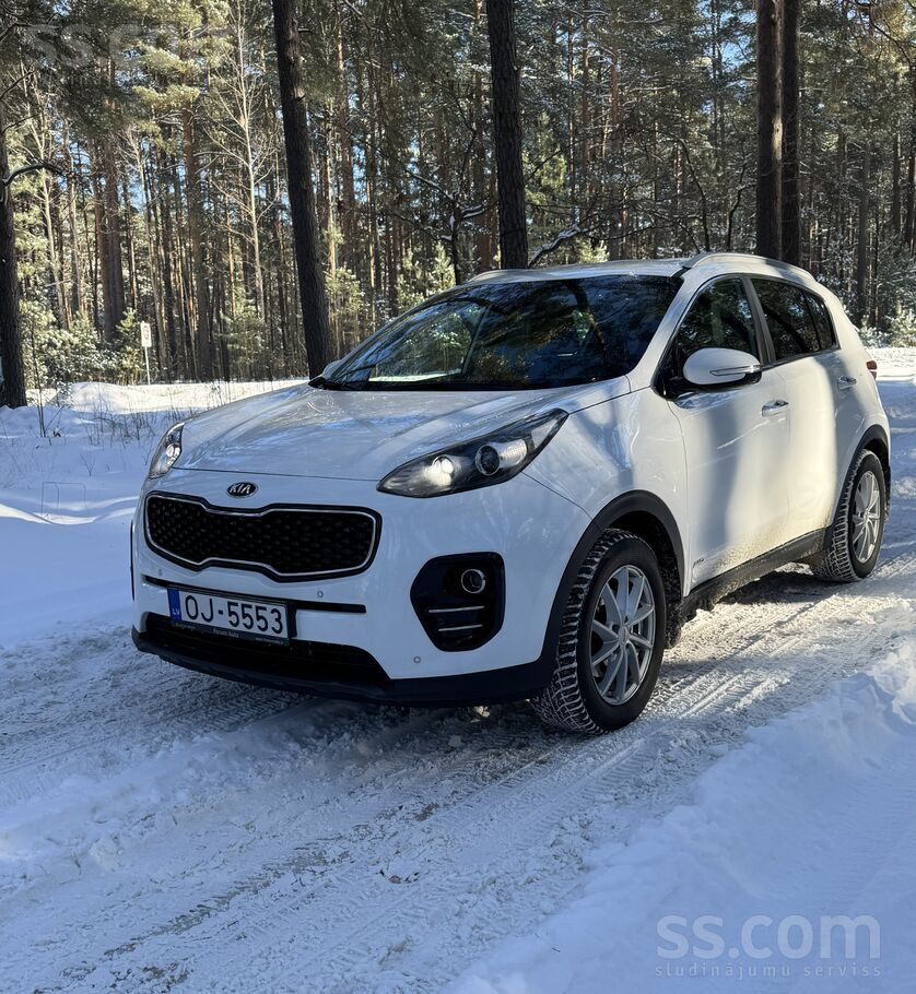 Pilnpiedziņas auto, labā tehniskā un vizuālā stāvoklī, ādas salons, apsildām