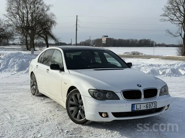BMW Uz tirgu iet ļoti skaists eksemplārs. 