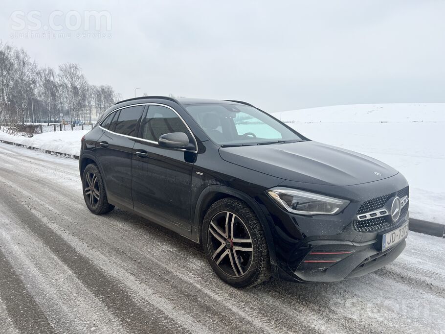 Mercedes Pārdodu Mercedes-Benz Gla 200 Limited Edition 2021