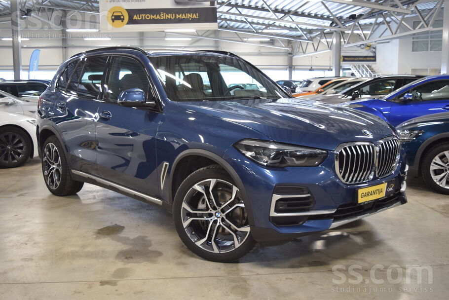 BMW X5 xDrive 30D. 2023. gada. 3.0 dīzelis, 210 Kw (286 Hp)
Par iespēju a
