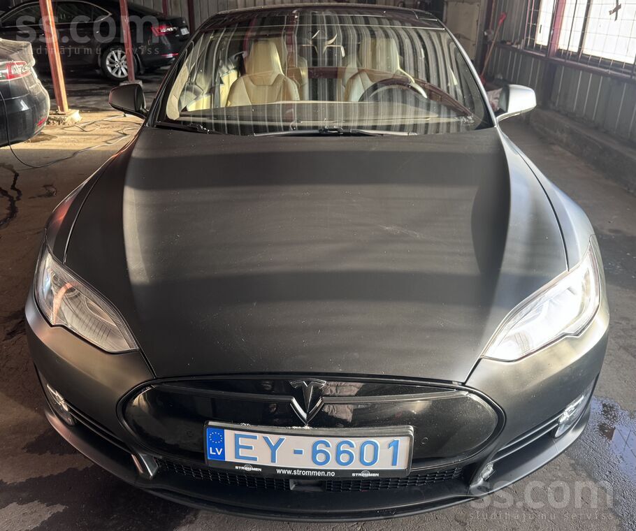 Pārdodu ekskluzīvo Tesla S P85D 4-sēdvietas 700zs
Cena ar Pvn 21%
3.2sek 0-100km/s
