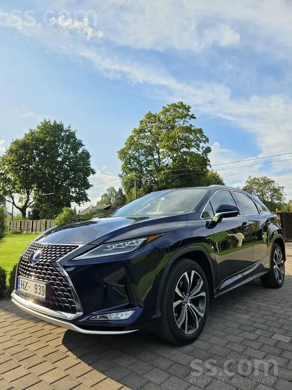 Lexus Pārdod teicamā tehniskā un vizuālā stāvoklī esošu 
