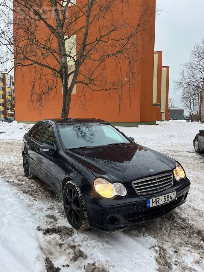 Mercedes Lv/ru/eng w203 2.2 diesel. Nobraukums 309000km(Ori