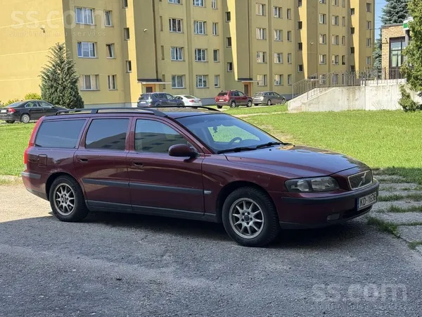 Volvo V70 - 1