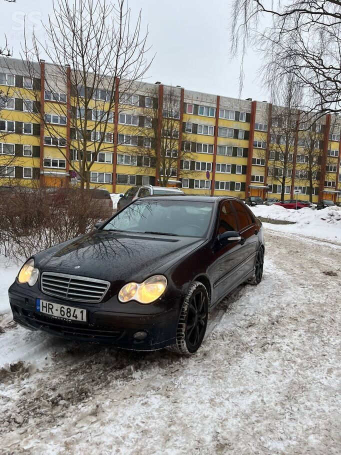 Mercedes Lv/ru/eng w203 2.2 diesel. Nobraukums 309000km(Ori