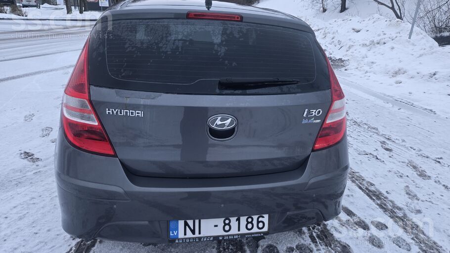 Продаю автомобиль. Hyndai i30 1.6 crdi 66kw Есть болячки возрастнные.