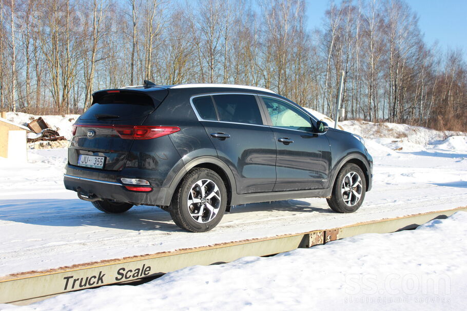 Mašīna tikko pēc tehniskās apkopes Forum Auto. Eļļa mainīta ik pa 10000km (t