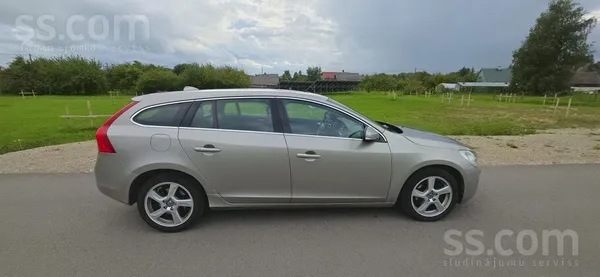 Volvo V60 - 1