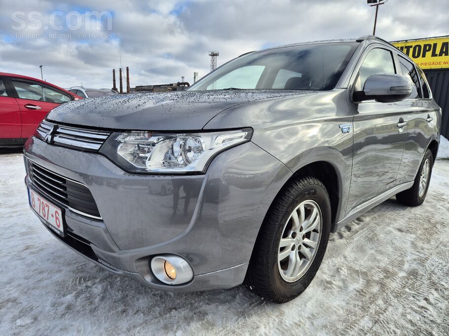 Mitsubishi Outlander No Francijas Latvijā nav lietots. 

Dzinēja tilpums: