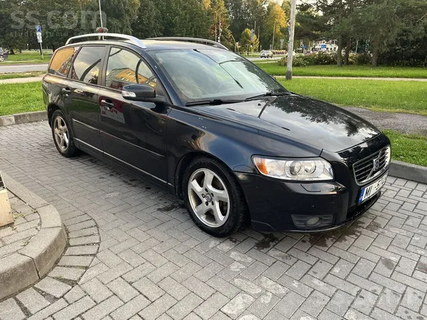 Volvo V50 - 1