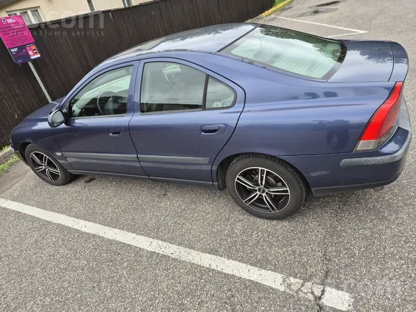 Volvo S60 - 1