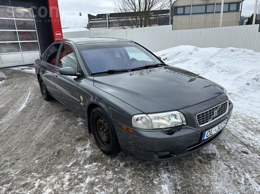 Volvo Sakarā ar cita auto iegādi, tiek pārdots pirmās pa