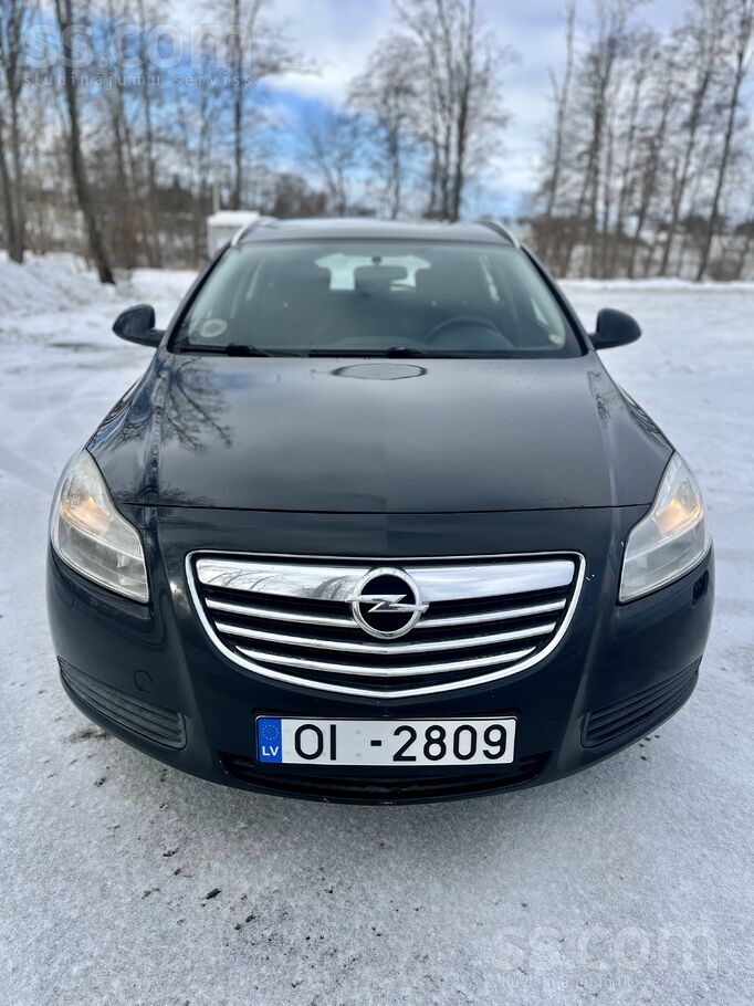 Opel Pārdod Opel Insignia Sports Tourer 2.0 dīzelis. Au