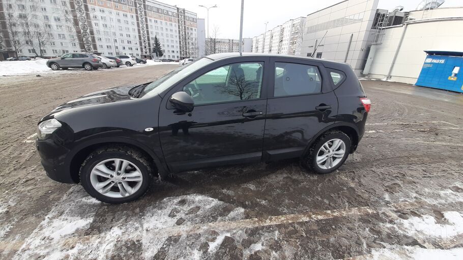Nissan Pārdodu koptu Nissan Qashqai. Auto ir ļoti laba te
