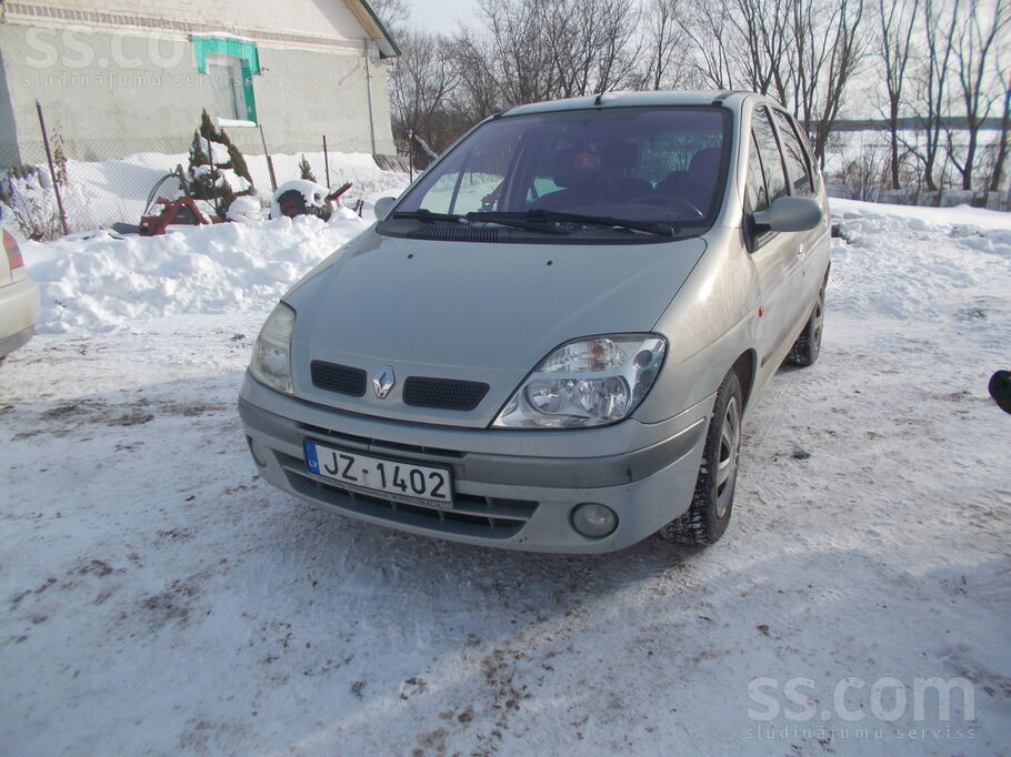 Renault Pārdod auto, darba kārtībā, bez rūsas, ļoti ekonom
