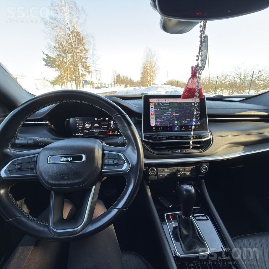 Pārdodu ļoti labā tehniskā un vizuālā stāvoklī esošu Jeep Compass. Auto iegā