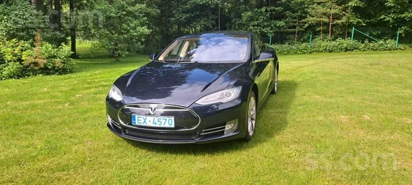 Pārdodu koptu elektroauto Tesla S85.
Līdzi nāk komplekts ar ziemas riepām uz orģin