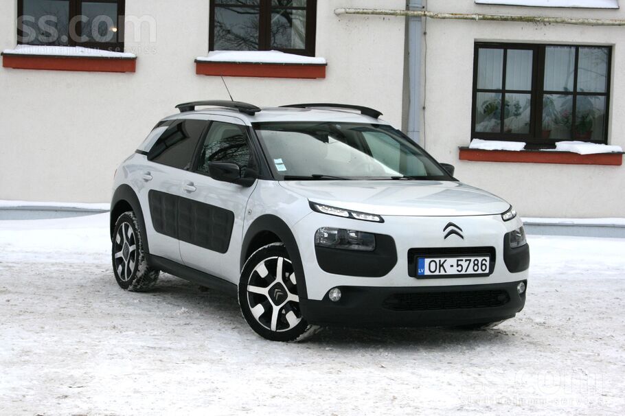 Ievests no siltās Francijas, bez nobraukuma pa Latvijas ceļiem.
Citroen C4