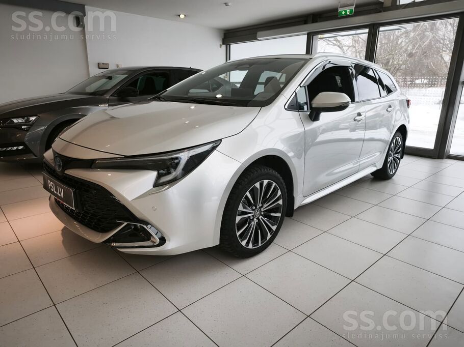 Toyota Demonstrācijas automašīna - Corolla Hybrid Touring
