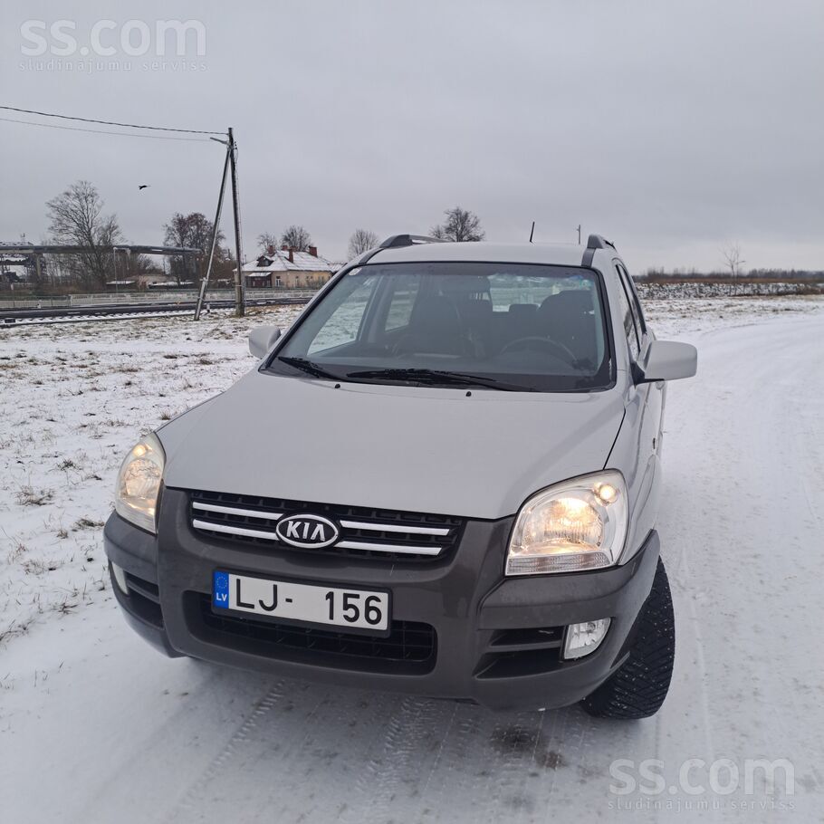 Продаётся автомобиль Kia Sportage 83 KW в хорошем визуально и техническом со
