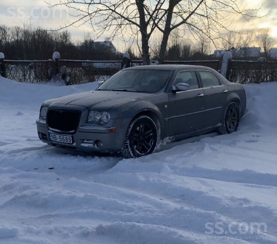 Chrysler Sēdies un brauc jauna skate un nomaksāts nodoklis,