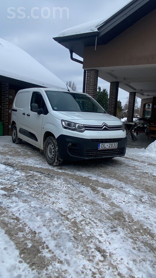 Benzīns /Automāts. Nobraukums 43 t km. 1.2 litru ekonomisks benzīndzinējs ar