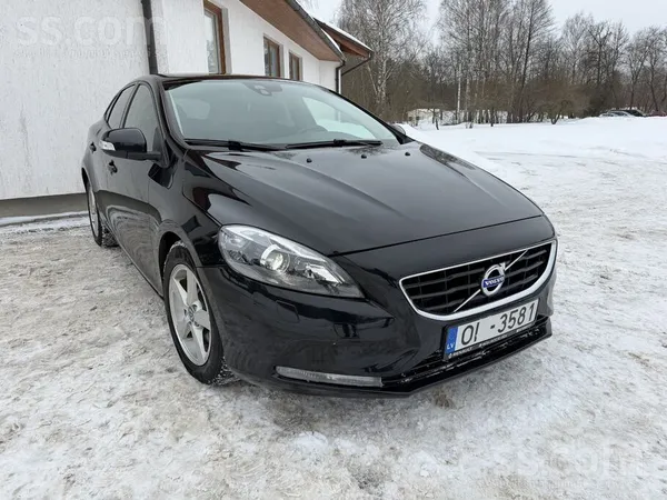 Volvo Pārdod Volvo V40 1.6d. 2014. gads, automāts. Jauna
