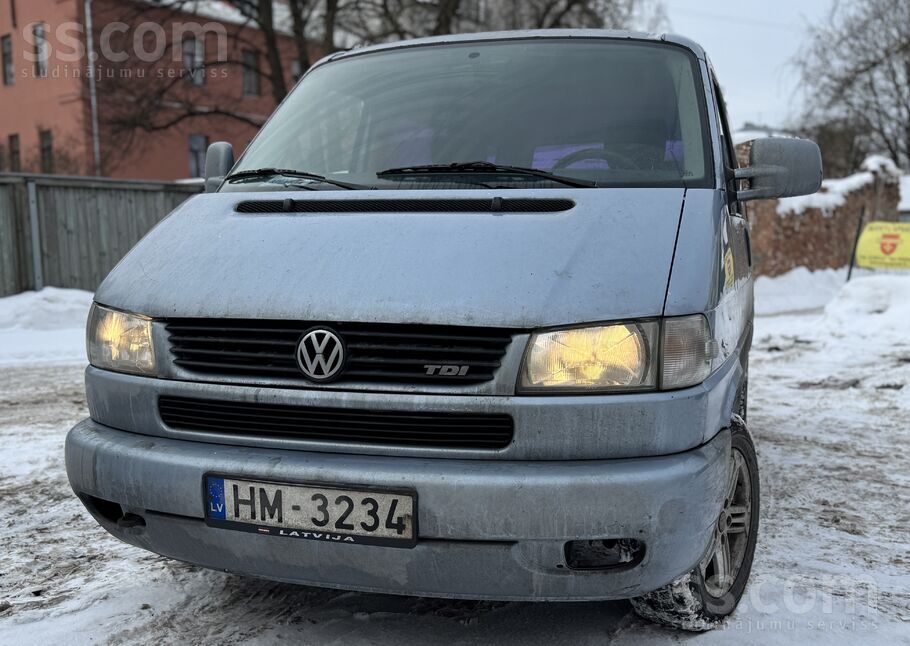 Volkswagen Busiņš jauna saimnieka meklēšanā. VW T4 2.5tdi 75k