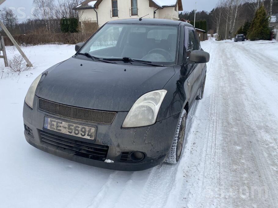 Suzuki Izdevīgs un ērts auto darba kārtībā. 