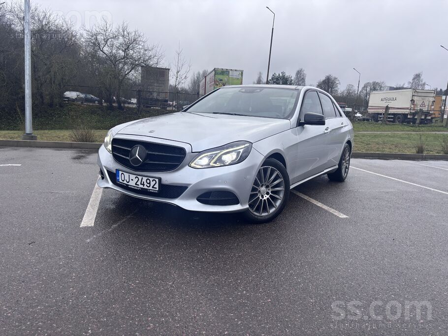 Mercedes Pardot vai mainu Mercedes-Benz E350 facelift Amg p