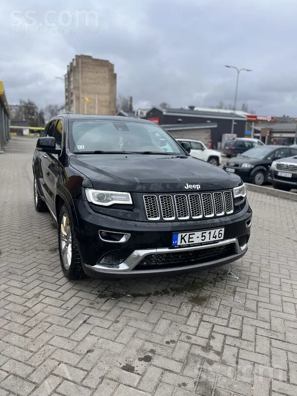Jeep Jeep Grand Cherokee (2015.g) melnā met.