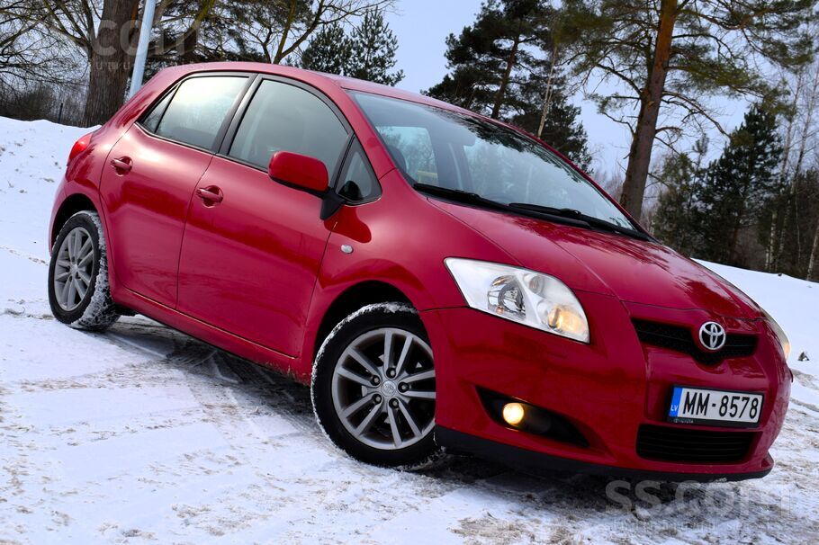 Toyota Toyota Auris. Automāts. 1.6 Benzīns. 91 kwt. 