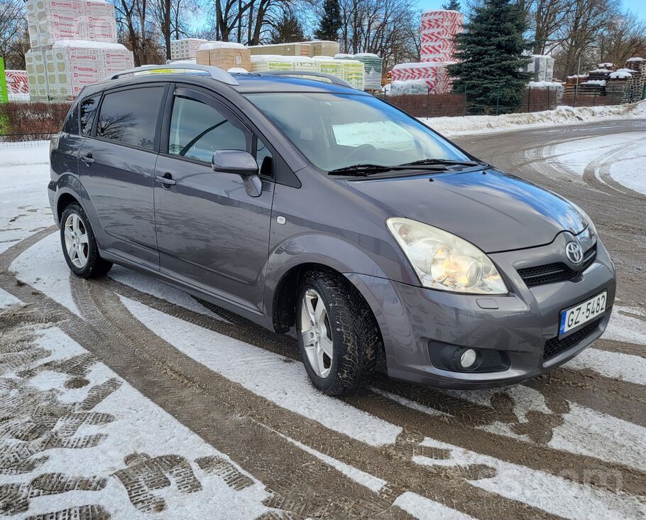 Toyota Pardodu toyota corolla verso 2007gada 2.2dizels 10