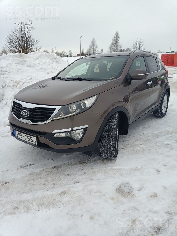 Pārdodu ģimenes apstākļu dēļ. Labas riepas, akumulators. Degvielu taupošs. ī