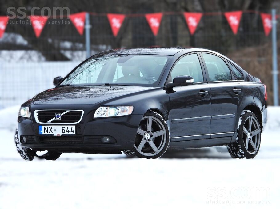 Volvo Volvo S40 Facelift ar 2.0 dīzeļdzinēju (100 kW) un