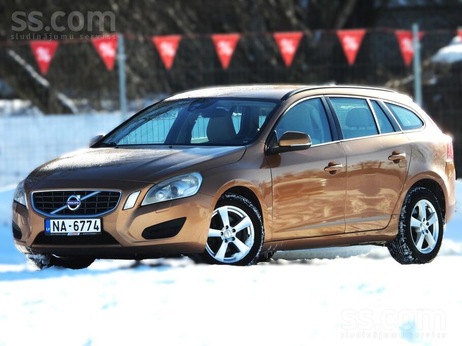 Volvo Volvo V60 – 2.0 dīzelis, manuālā transmisija