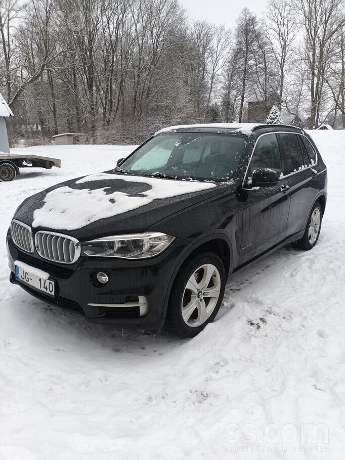BMW Pārdod X5 2.0 dīzelis