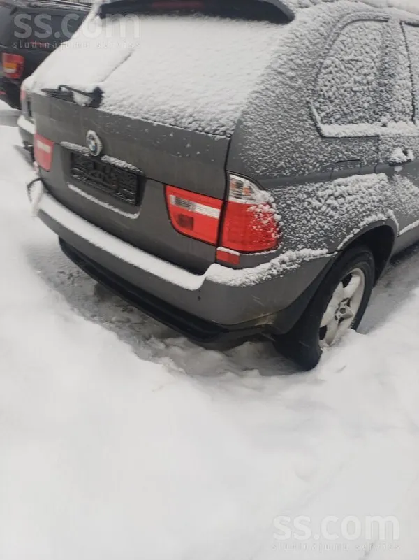 BMW Auto, kas vairāk ir atradies garāžā, nekā braucis,