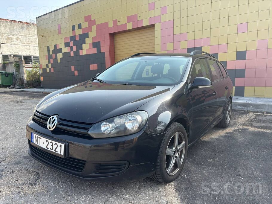 Volkswagen Tiek pārdots 2010. gada VW Golf 6 universālis, 1.6