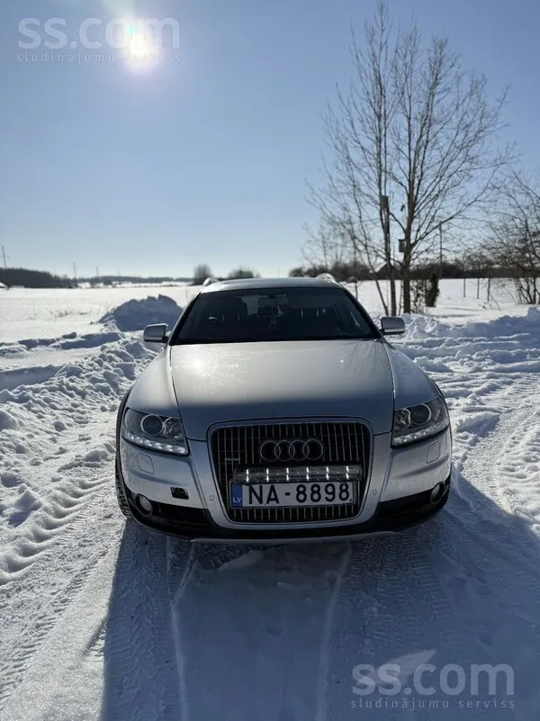 Audi Mašīna labā vizuālā un tehniskā stāvoklī. Pēc sīkā
